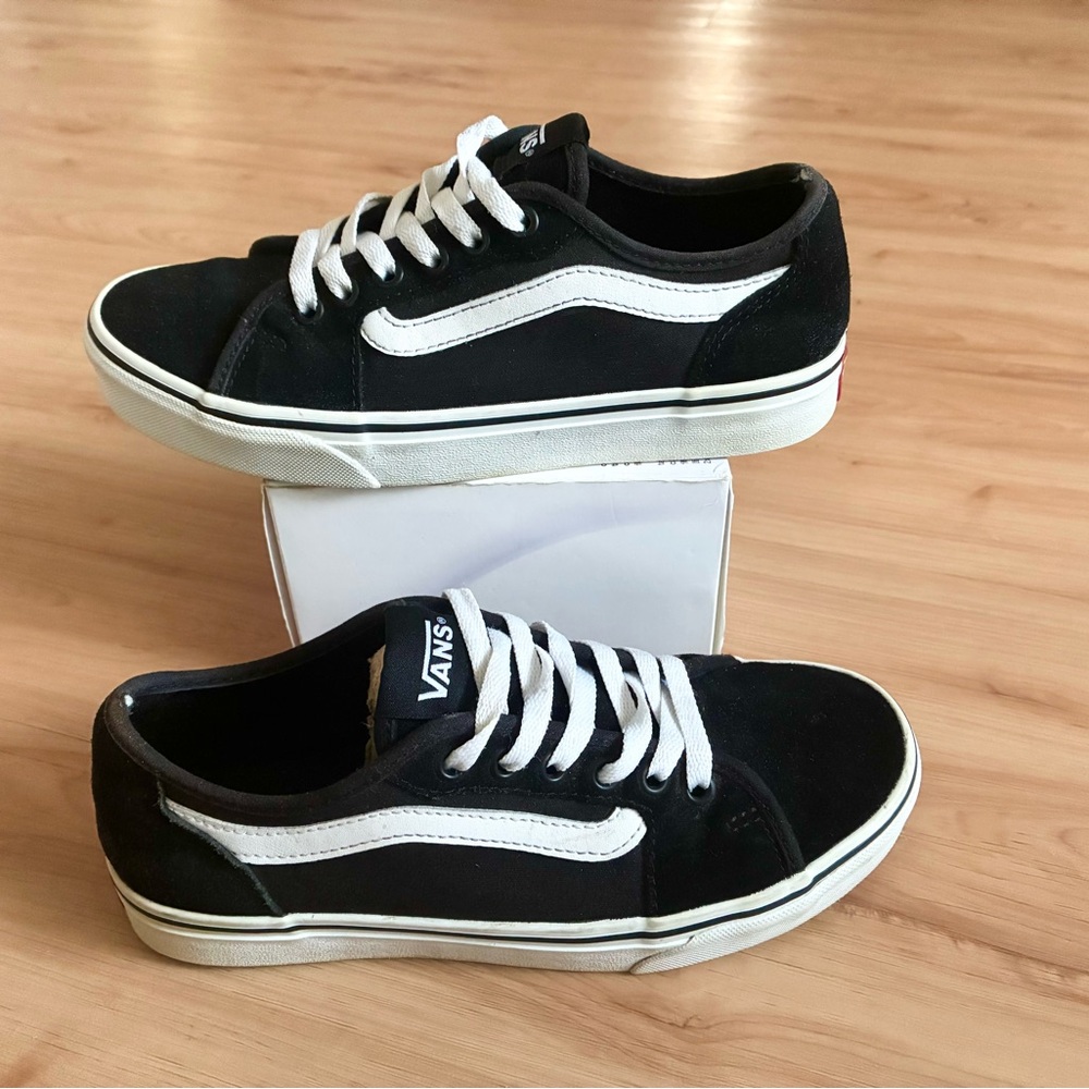 Vans Shoes Off The Wall  Women 8.0  Black Casual Canvas Low Top Sneakers